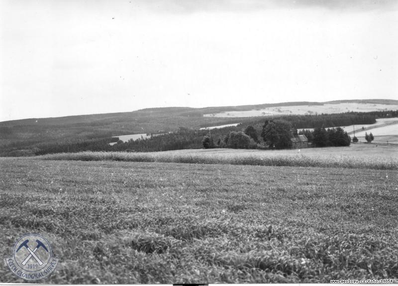 Fotografie Pohled na Snnou a Mlnskou: Pohled na Snnou a Mlnskou 1. st panoramatu, nad Kraslicemi