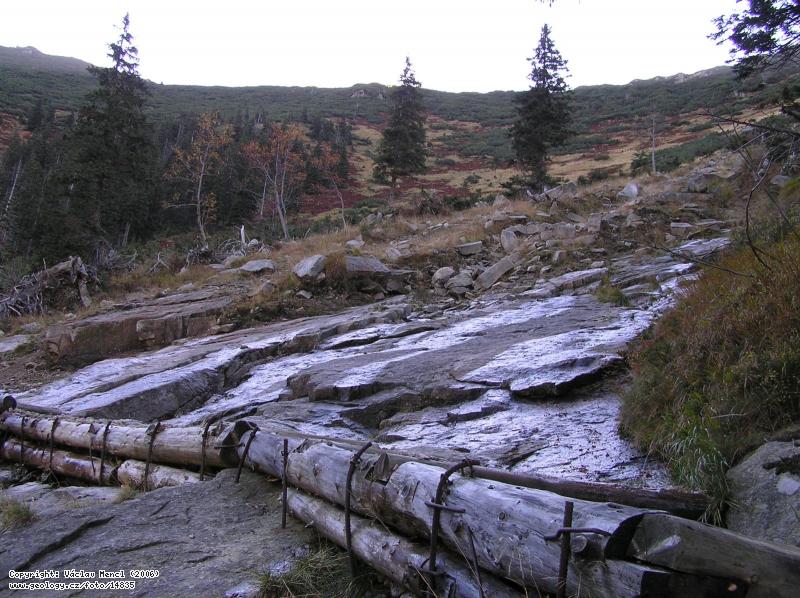Fotografie Lavinov svah: Skaln ohlazy na lavinovm svahu, Krkonoe