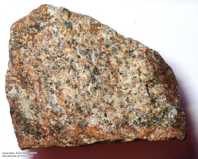 Fotografie ula (granit): Rov ula (granit), Halda dolu .16 - Pbramsko