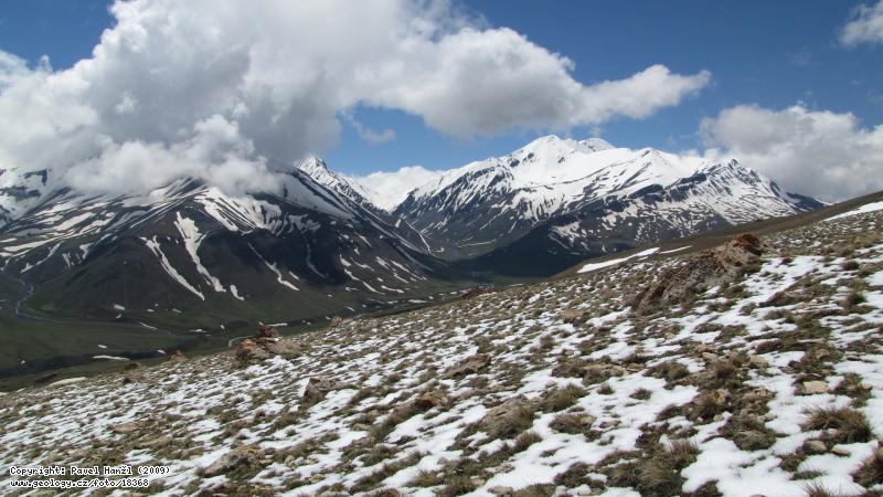 Fotografie Bazarduzu: Bazarduzu (4466 m), nejvy hora Azerbajdnu, Vchodn Kavkaz