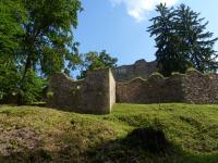 Hradby Litického hradu na výchozech 