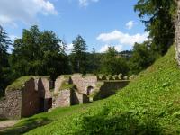Hradby Litickho hradu na vchozech 
