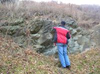 Skalní výchoz biotitického granodioritu v sedimentech karpatské předhlubně., Pavla Tomanová Petrová, 2011