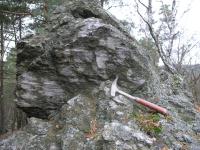 Vchoz neoproterozoickch silicit s tektonickmi ohlazy na lokalit Bab skla. , Marcela Strkov, 2014