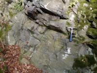 Skaln vchoz drob neoproterozoika v dol potoka Lodnice, z. od Malch Kyic., Tom Vorel, 2014