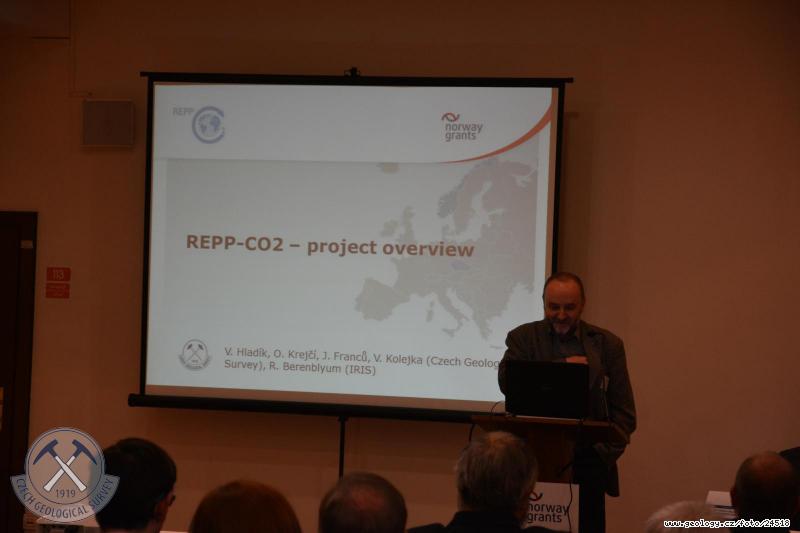 Fotografie : esko-norsk konference Zachytvn a ukldn CO2 v podmnkch R - spoluprce esk republiky a Norska, 