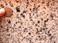 Detail brouenho povrchu tanvaldsk uly na obkladovm kameni., Markta Vajskebrov, 2018