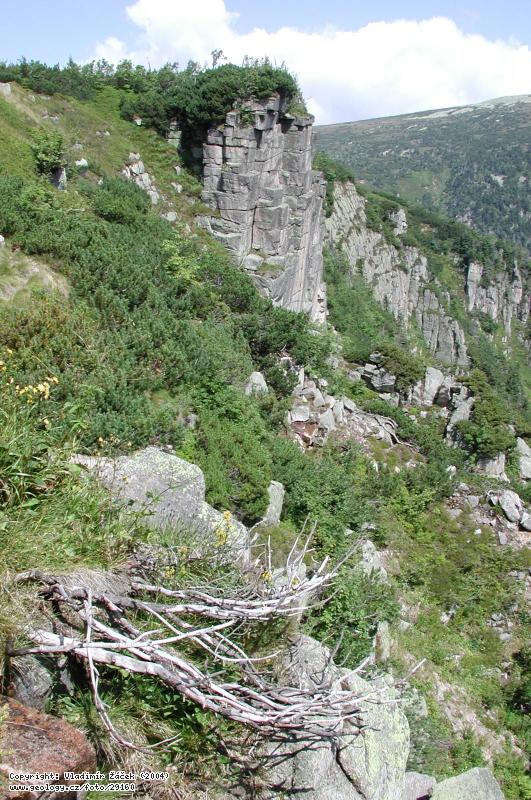 Fotografie Pančavský vodopád: Ambrožova vyhlídky a Pančavský vodopád nad Labským dolem v Krkonoších, 