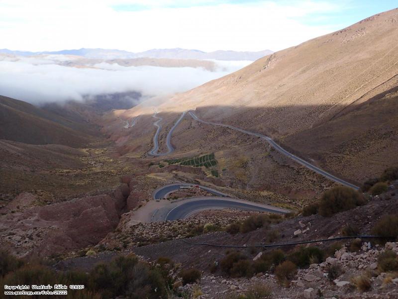 Fotografie Prsmyk  v Andch: Horsko sedlo v Andch  (4170) m. Provincie Jujuy v Argentin, 