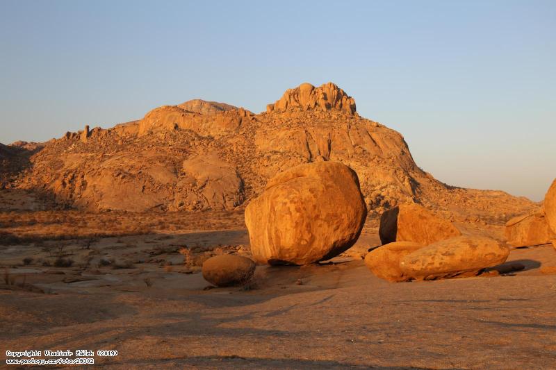 Fotografie Poho Erongo v Nambii: Granit v poho Erongo, centrln Nambie, 