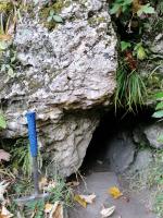 Vchod do pseudokrasové jeskyně, Lukáš Maceček, 2021