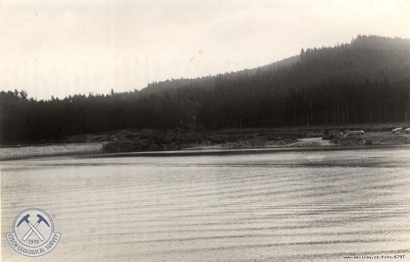 Fotografie : Panorama jezera - sti pilehl k pehrad, pohled od zp., Lipno