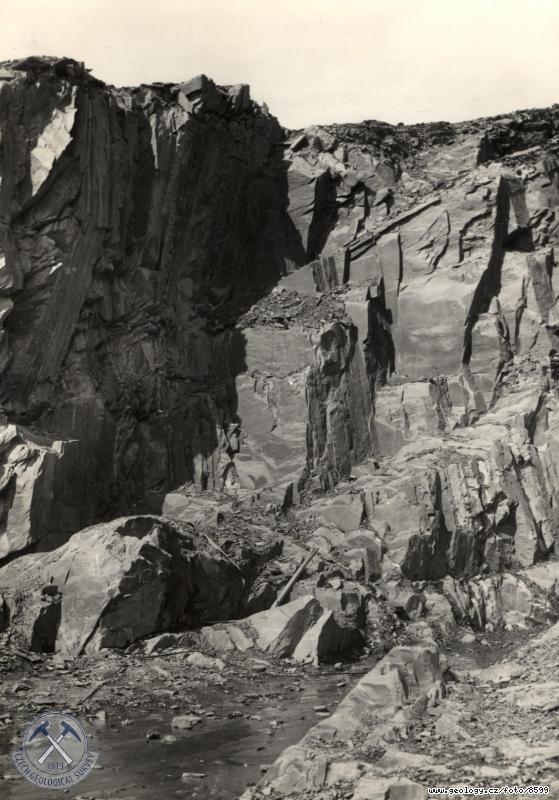 Fotografie : Vlom pro zakotven levho boku hrze v kulmskch bidlicch, Kruberk