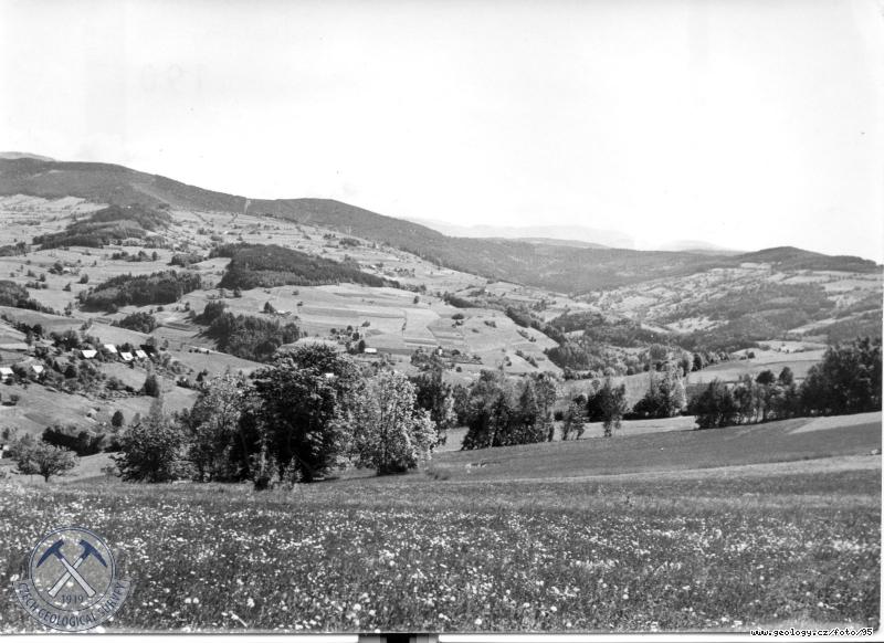 Fotografie Koz hbety, pohled od Vysokho nad Jizerou: Koz hbety, pohled od Vysokho nad Jizerou, Vysok nad Jizerou