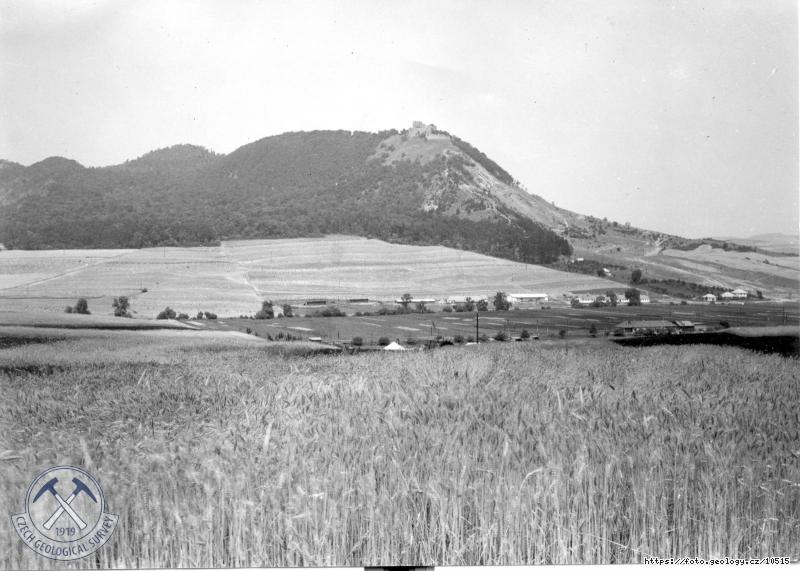 Fotografie Hrad Kapu�any: Kapu�any, pohled na hrad, Kapu�any