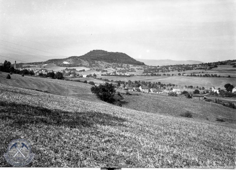 Fotografie : Ze silnice lovosice - Teplice, pohled na Doubravku, Lovosice - Teplice