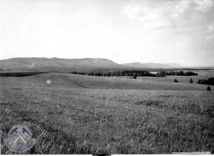 Fotografie : pohled od Kenova, vchodn okraj stedn a severn sti Hebeskho hbetu, pohled od Kenova