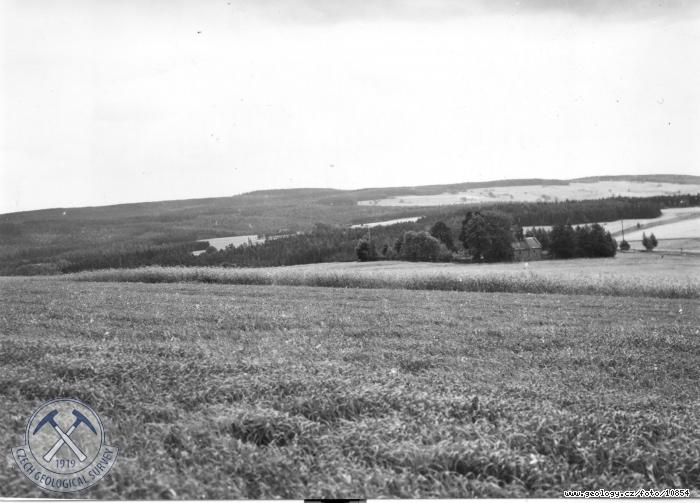 Fotografie Pohled na Snnou a Mlnskou: Pohled na Snnou a Mlnskou 1. st panoramatu, nad Kraslicemi