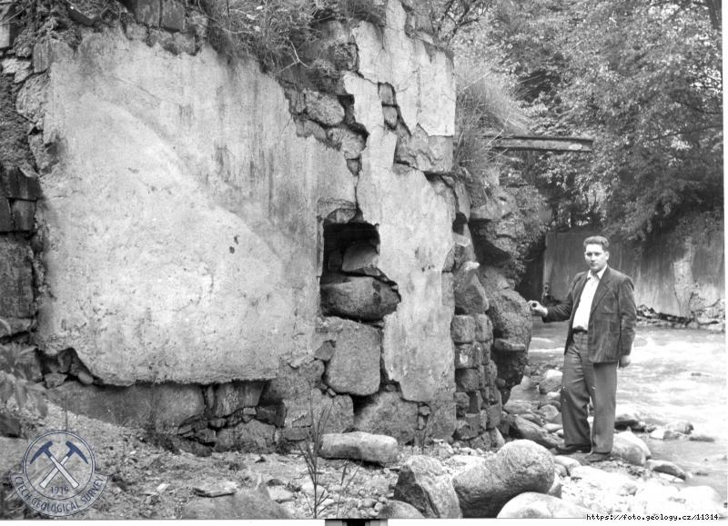Fotografie : Zbytky struskov� haldy, Nejdek