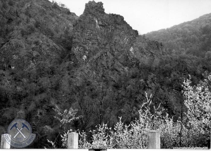 Fotografie Porfyrity křivoklátsko-rokycanského pásma: Porfyrity křivoklátsko-rokycanského pásma, Berounka, Vysoký vrch
