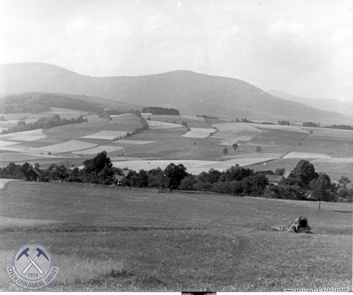 Fotografie : Svtl a ern hora, pohled od Mladch Buk., Svtl a ern hora