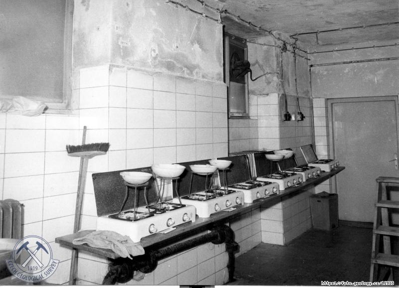 Fotografie : Plav�rna miner�l� ��G v suter�nu., Praha - Hradebn�