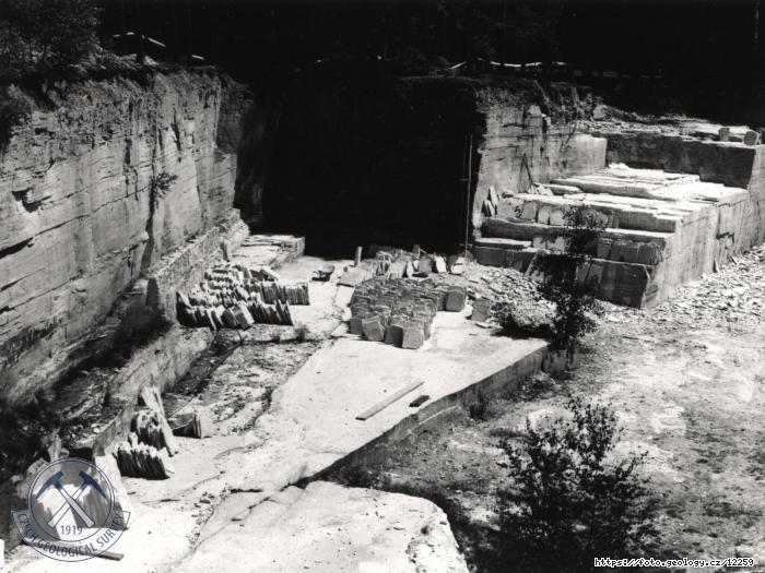 Fotografie : Lom u Devti K (trias), Lom u Devti K (trias)