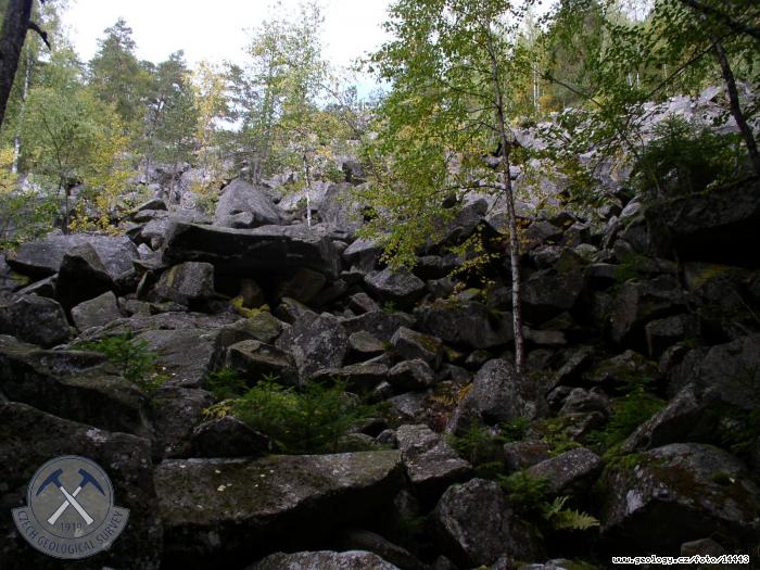 Fotografie Kamenn moe: Kamenn moe v dol Vydry, dol vydry mezi Antglem a ekovou pilou