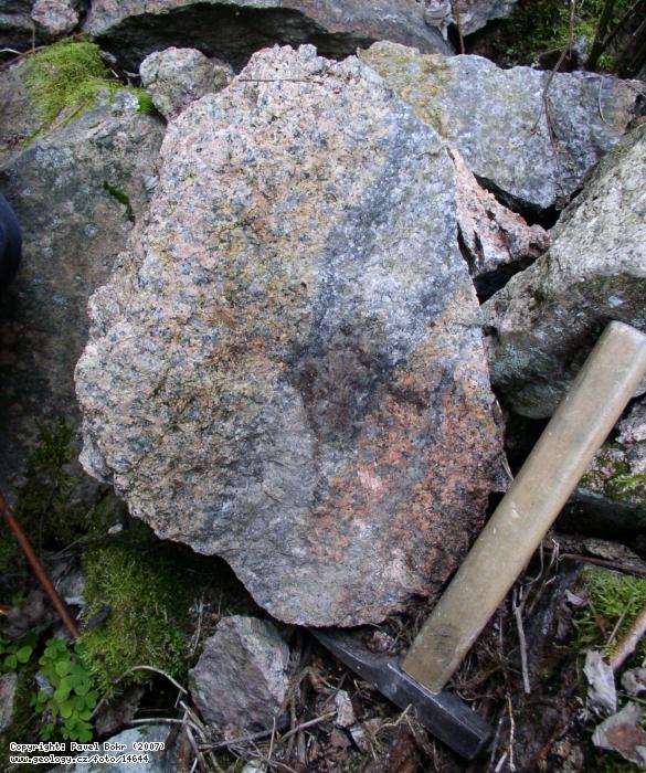 Fotografie Greisenizovan granit: Greisenizovan granit, Vl jma (pinka)