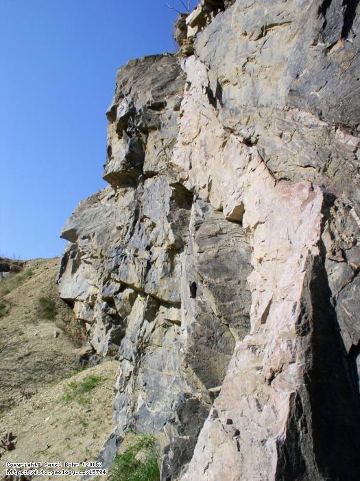 Fotografie la v kutnohorskm krystaliniku: la v kutnohorskm krystaliniku, Oputn lom u Nov Vsi u Kolna