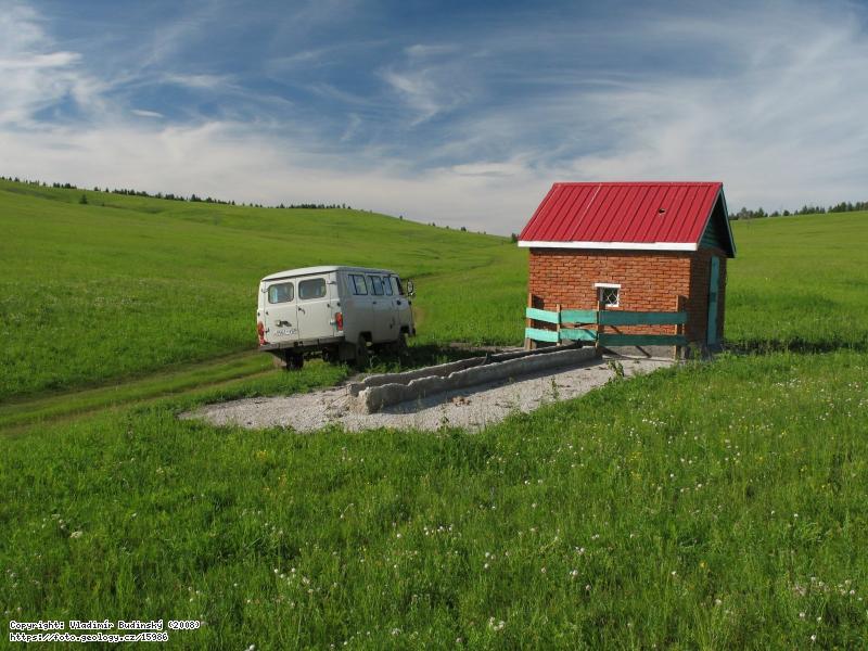 Fotografie Hydrogeologick� vrt: Hydrogeologick� vrt, okol� Erdenetu