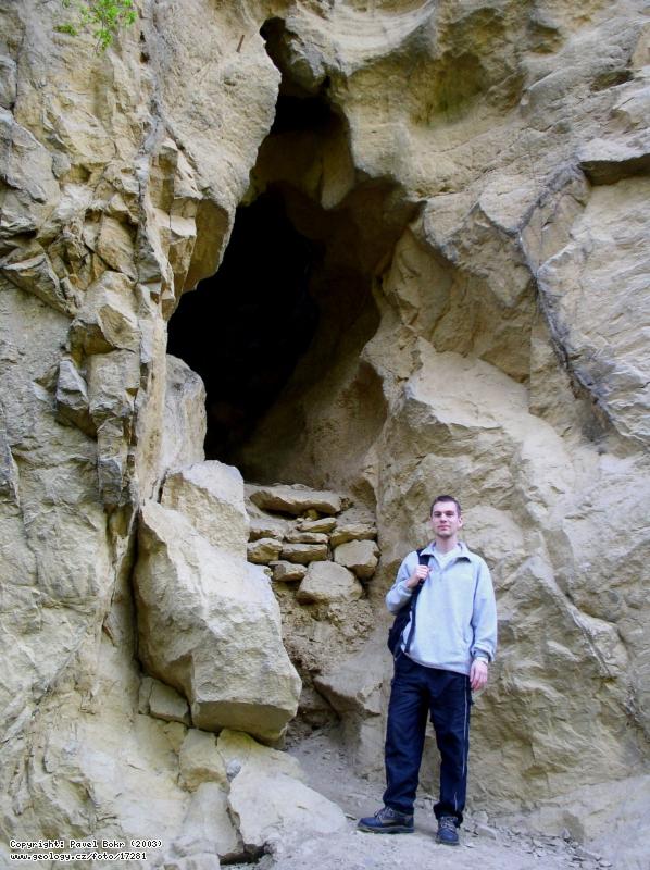 Fotografie Lom Na Kobyle: Jeskyně v lomu Na Kobyle u Koněprus, Lom Na Kobyle