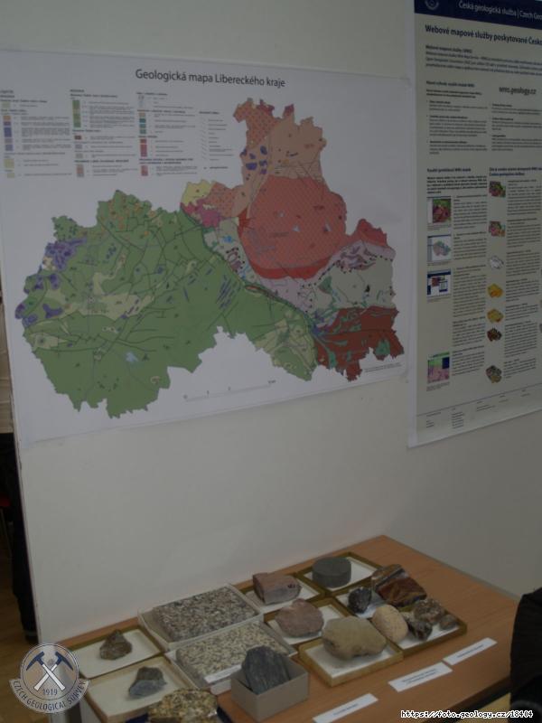 Fotografie stanovi�t� �GS na GISDAY 2009: Uk�zka hornin na stanovi�ti �GS, Liberec