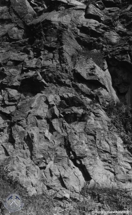 Fotografie : Severn stna lomu v granitu ertovo bemeno u Vrtickho ndra, ertovo bemeno k. 715