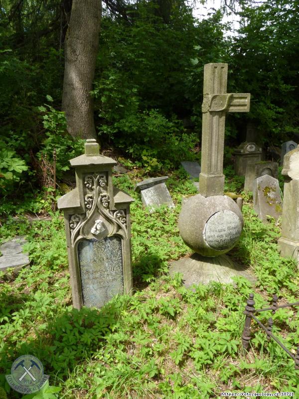 Fotografie Mnichov u Mari�nsk�ch L�zn� : Mnichov u Mari�nsk�ch L�zn� -  n�hrobn� kameny, Mnichov u Mari�nsk�ch L�zn� 