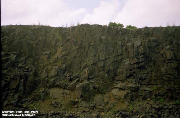 Fotografie Vinaick hora u Kladna: Vinaick hora u Kladna - lom v olivinickm nefelinitu, Vinaick hora u Kladna