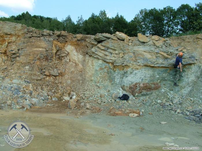 Photo thrust: thrust of Carboniferous rock on Cretaceous, lom cementrny Hranice
