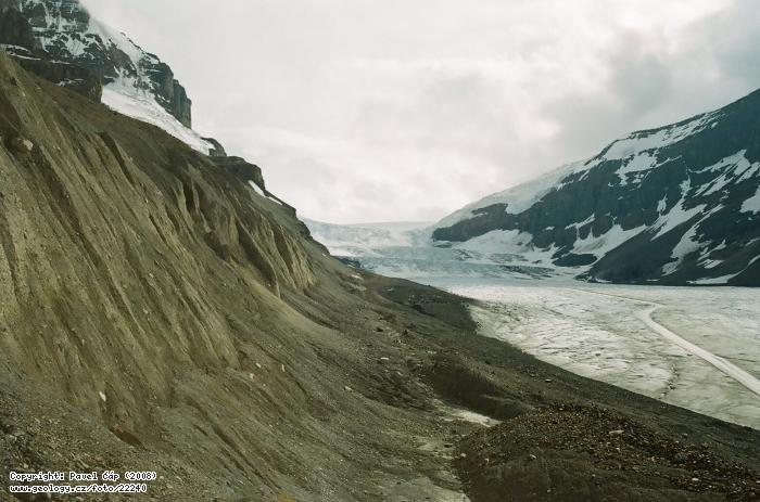 Fotografie Boční moréna: Sedimenty boční morény (kamová terasa), Columbia Icefield (NP Jasper)