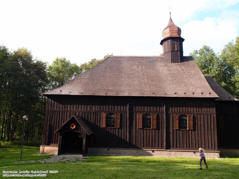 Fotografie : �esk� Ji�et�n - p�esunut� kostel z Fl�j�, 