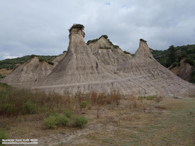 Fotografie : Zemn� pyramidy, Potamida, Kr�ta, 