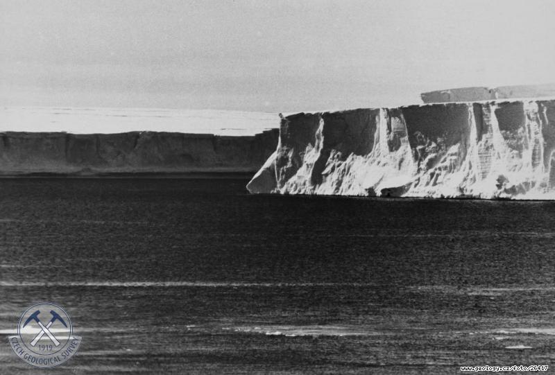 Fotografie Eisbergy: Ohromn eisbergy ledov tabule, 