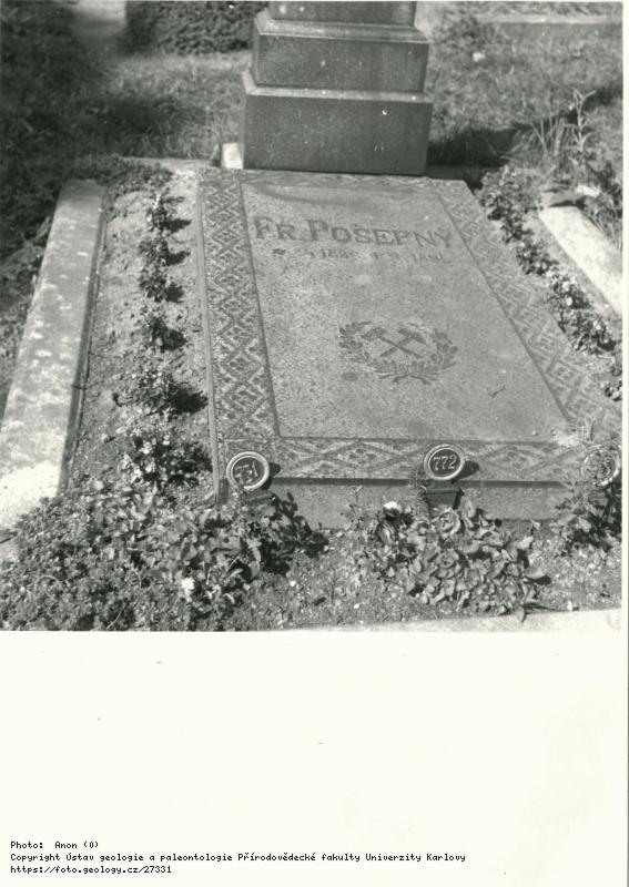 Fotografie : Po�epn�, Franti�ek (1836-1895) - n�hrobn� deska, 