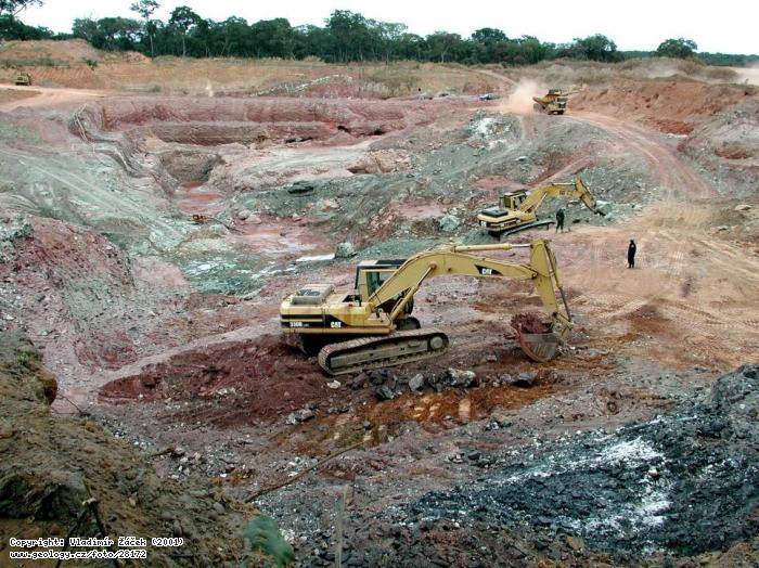 Photo Smaragdov dl: Emerald mine, Kafubu Area, Zambia, 