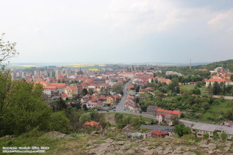 Fotografie M�sto Slan�: M�sto Slan�, pohled z vrcholu Sl�nsk� hory, 