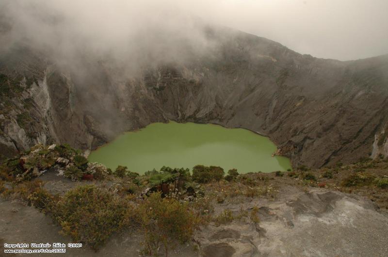 Fotografie Iraz: Krterov jezero vulknu Iraz v Kostarice, 