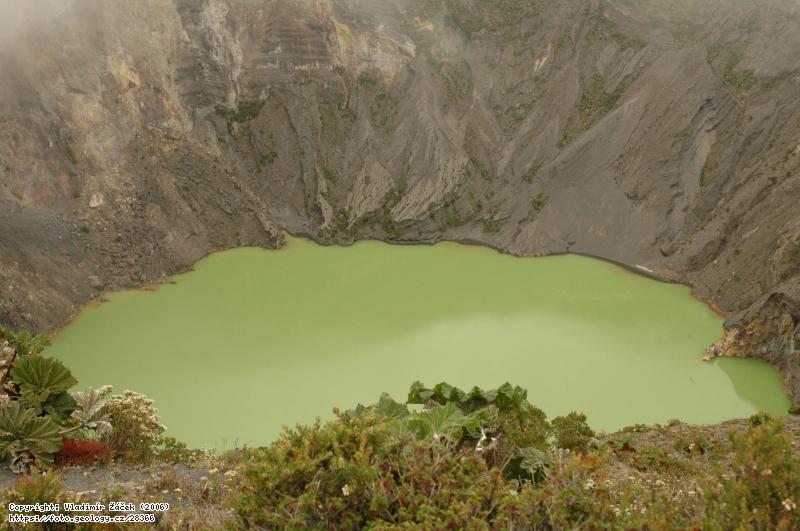 FOTO Irazú: Kráterové jezero vulkánu Irazú v Kostarice, Fotografie Irazú: Kráterové jezero vulkánu Irazú v Kostarice,