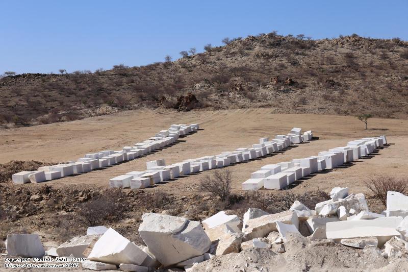 Fotografie Karibib - mramorov� lom: Mramorov� lom u Karibibu v Nam�bii, 