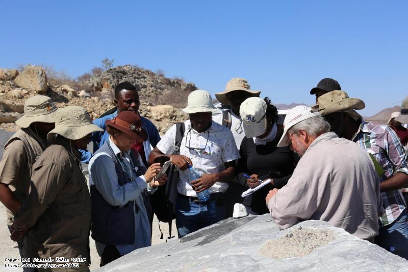 Fotografie Karibib - mramorov� lom: Mramorov� lom u Karibibu v Nam�bii, 
