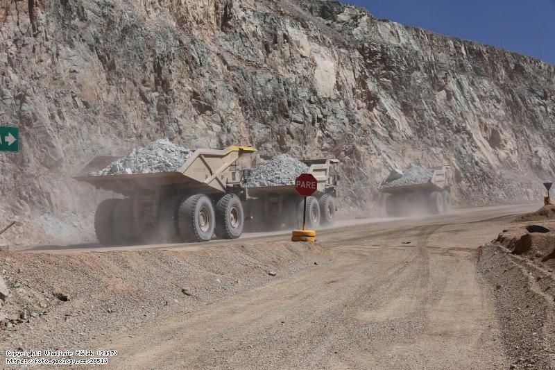 Fotografie Chuquicamata - d�l: M�d�n� d�l Chuquicamata v Chile, 