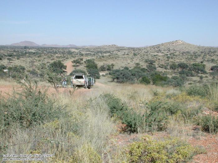 Fotografie Nambie-kemen: Prospekce na sklsk kemen v Nambii, 